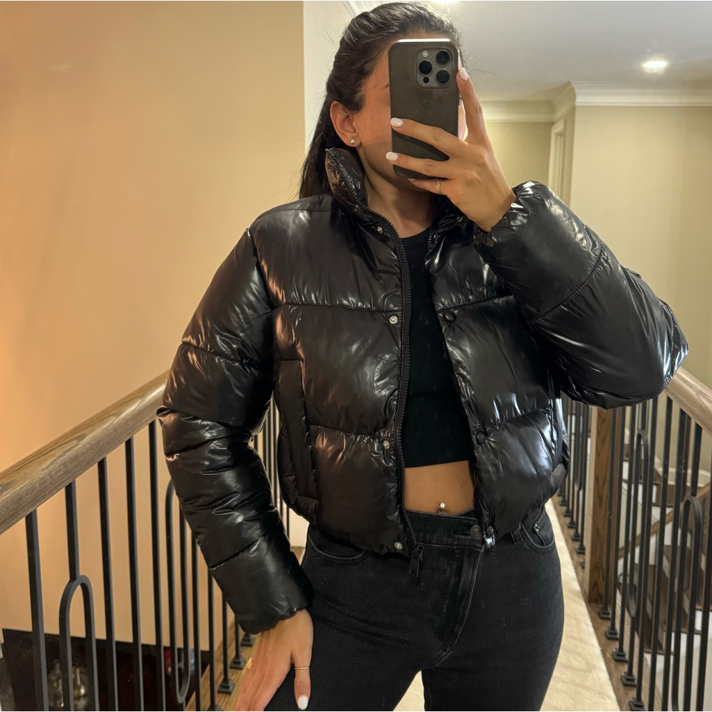 ZARA フード付き黒ポンチョ 23,990円 ZARA ザラ ポンチョ フード付 キルティング オーバーサイズ 黒 M